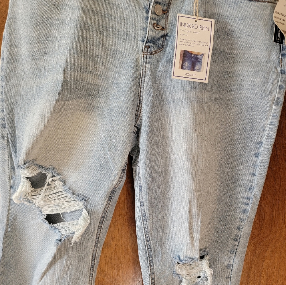 New with tags Women jeans